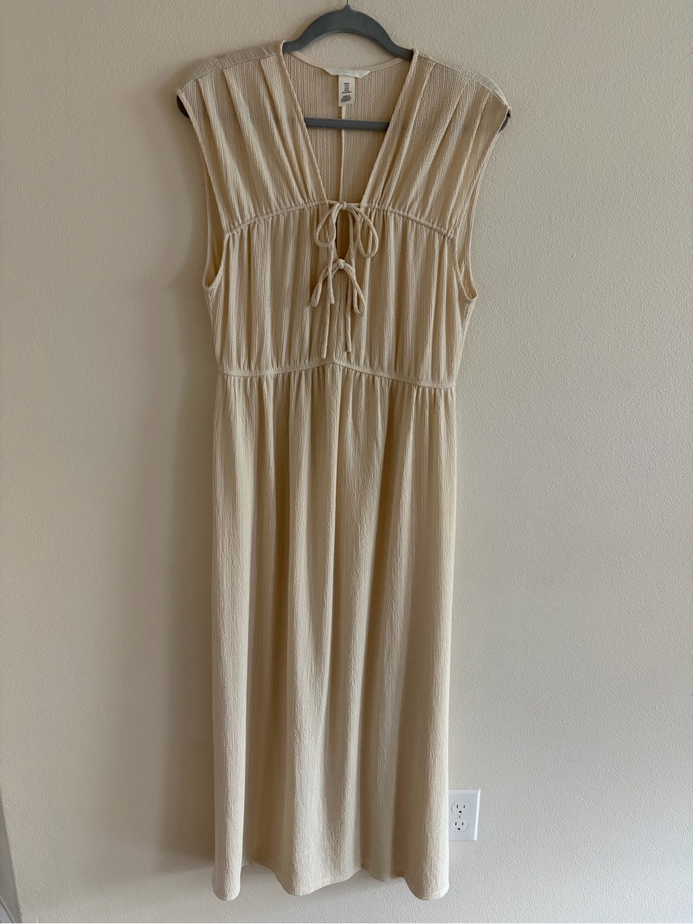 H&M Beige-Cream Tie-Front Sleeveless Maxi Dress